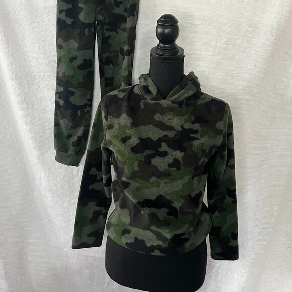 Cat & Jack Other - Cat & Jack Boys 8/10‎ camo fleece hoodie pullover with pants set fall - 0378